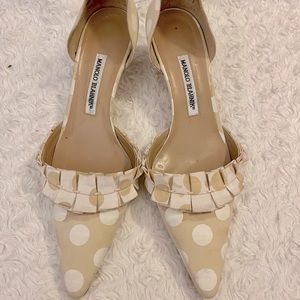 Manolo Blahnik | Suede Heel pumps